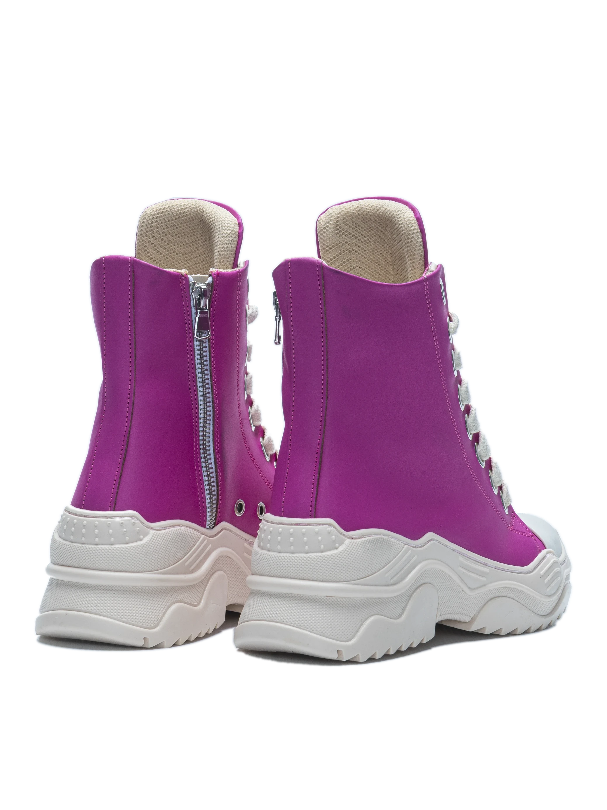 REBEL HIGH – Leather