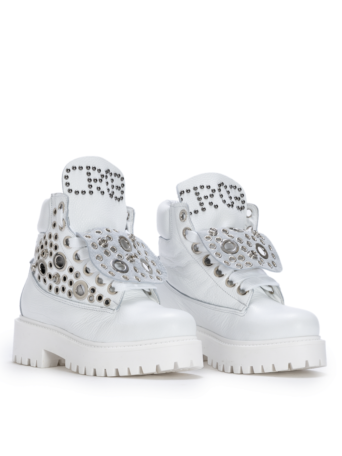 STARBOOT CUSTOM – White Silver Stud Edition