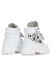 STARBOOT CUSTOM – White Silver Stud Edition