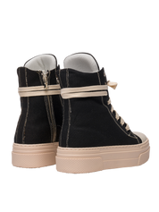 CALIPSO – Classic Black Canvas
