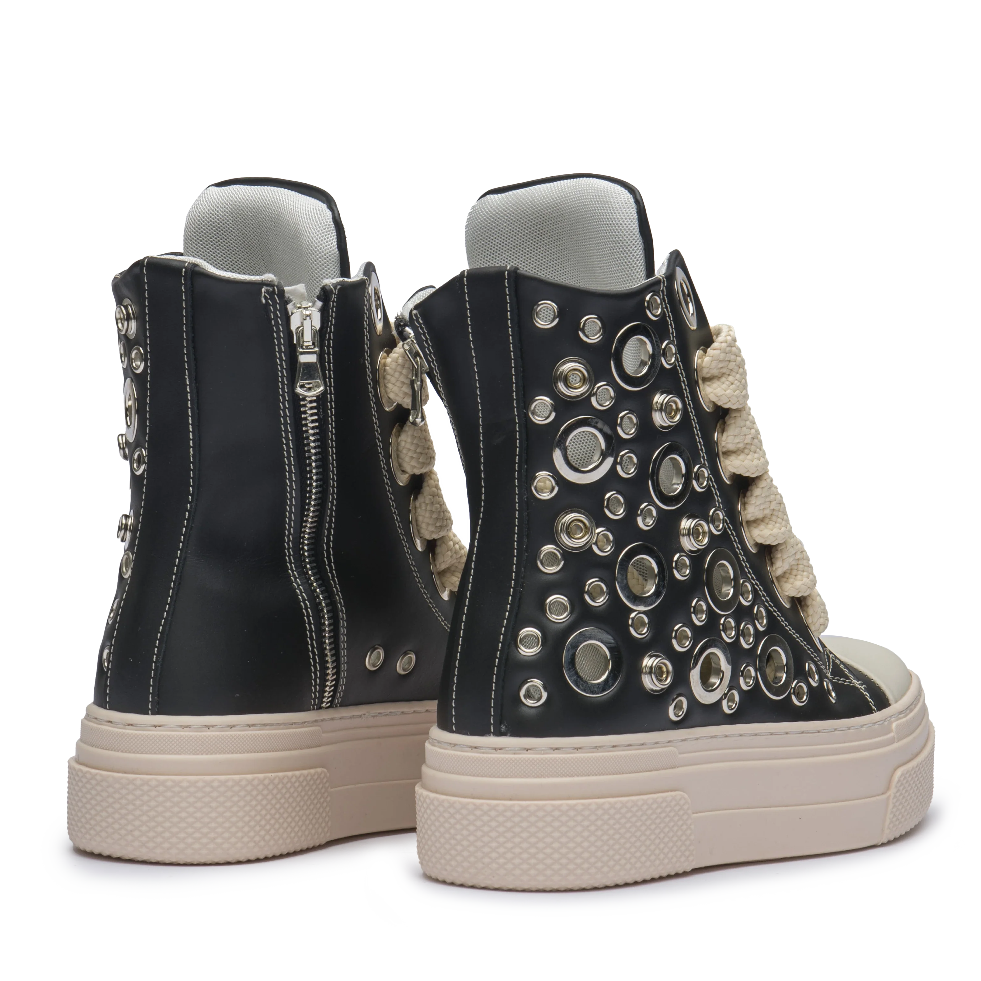 CALIPSO 300 – Black Chrome