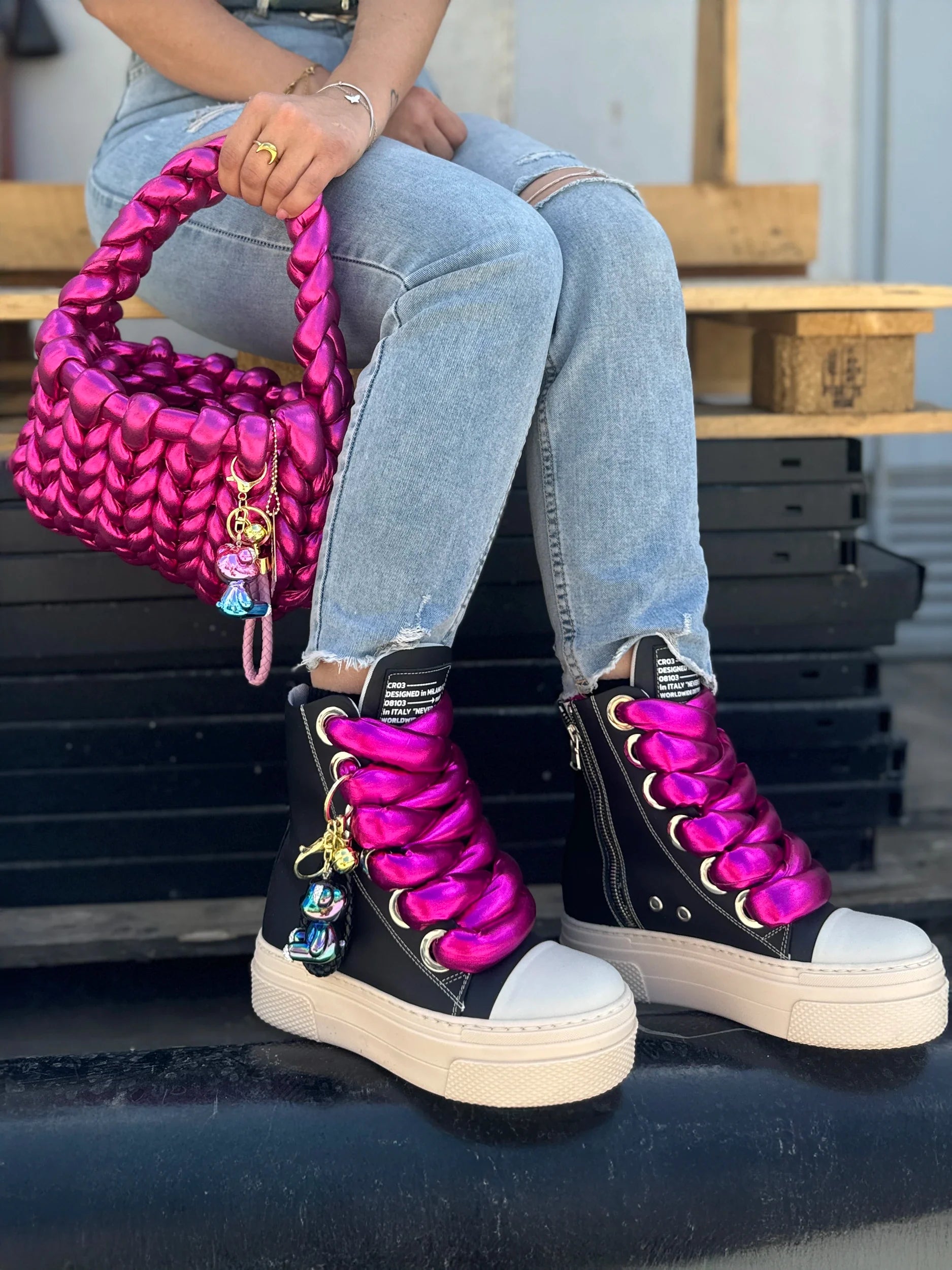 Bear Pop Set – Fuchsia Laces + Knotty Bag