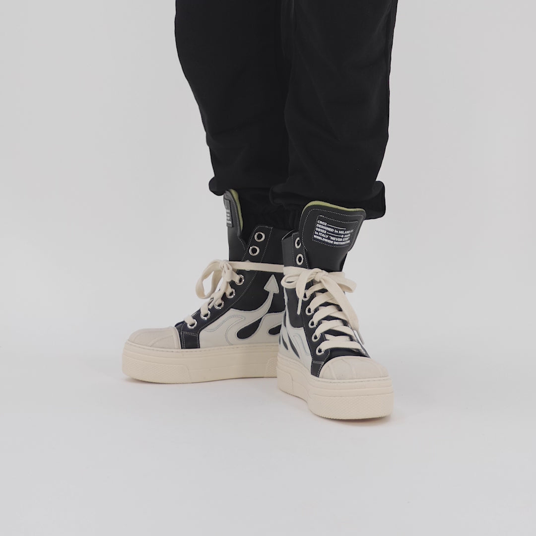 CALIPSO FLAME – Black White High